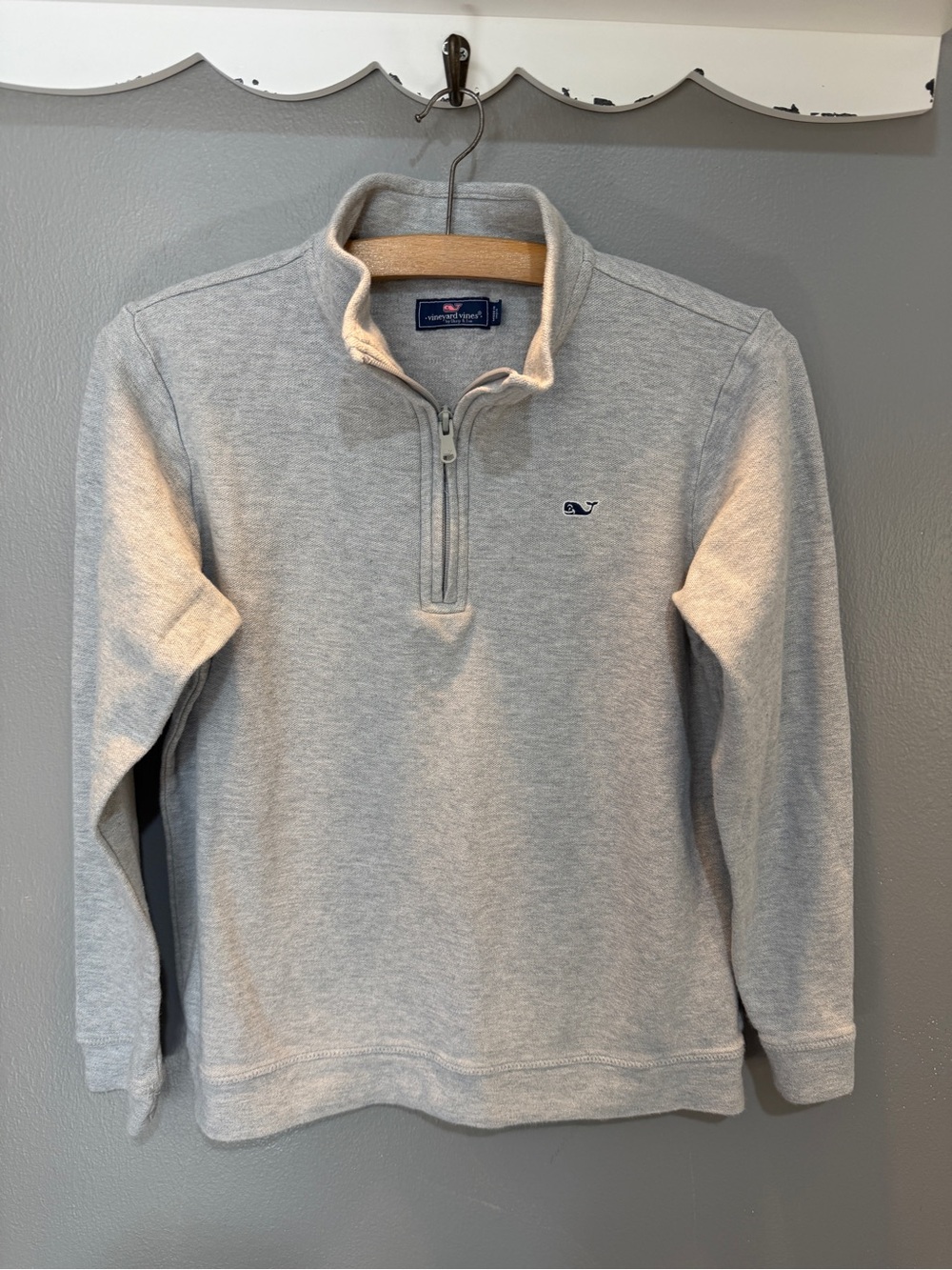 VINEYARD VINES KIDS LIGHT GRAY QUARTER ZIP PULLOVER SZ M
